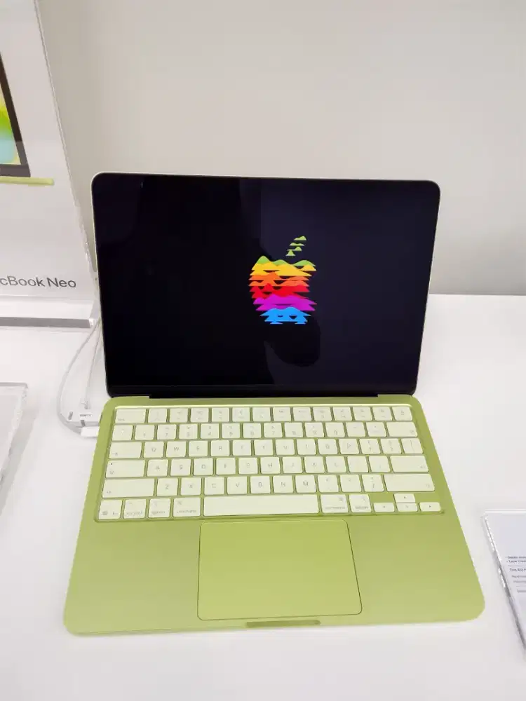 MACBOOK NEO 256GB