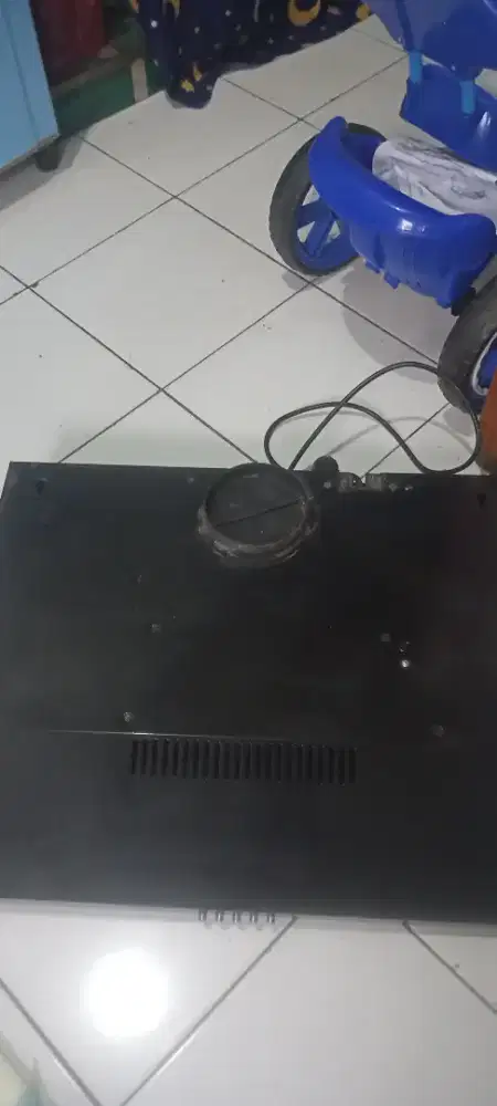 Penghisap asap dapur modena