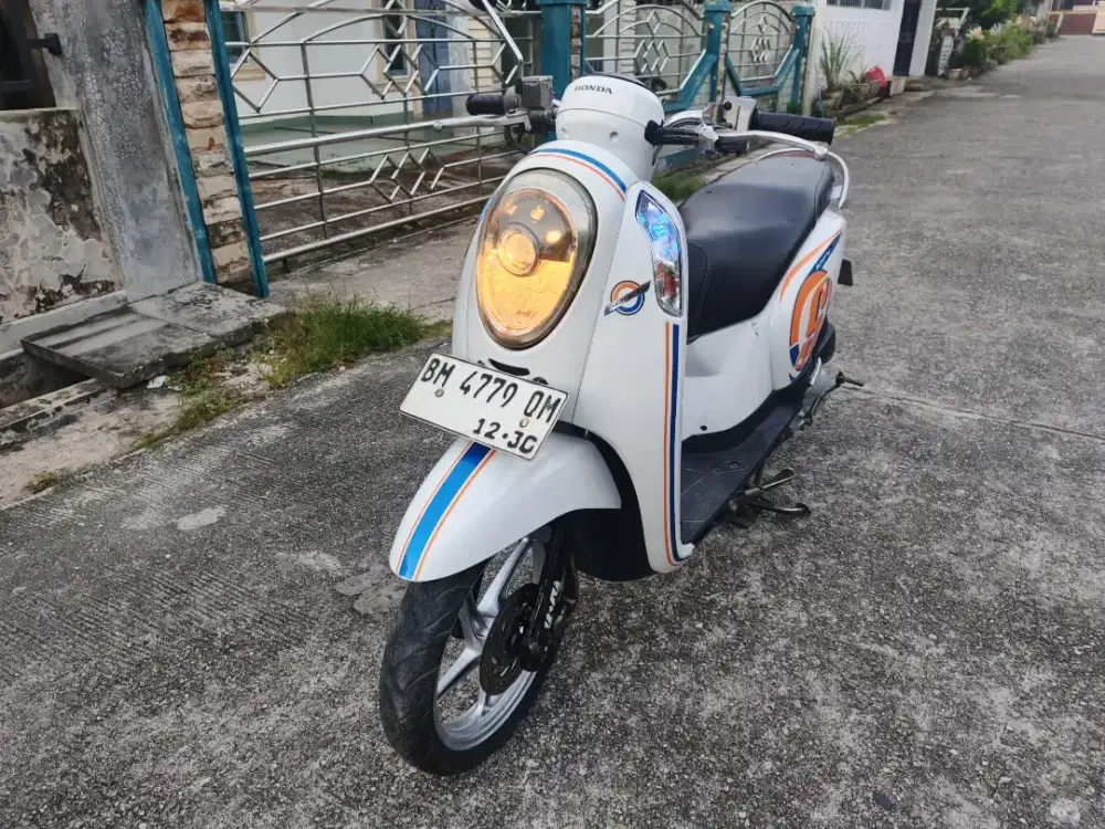 Honda scoopy esp iss 2015