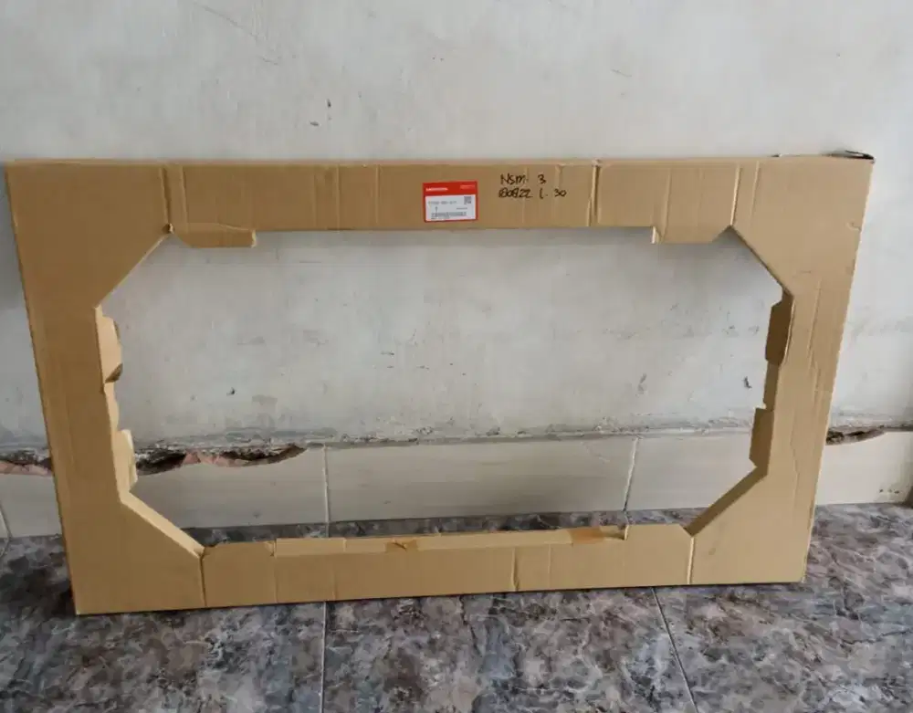 KARET KACA DEPAN ORIGINAL FERIO