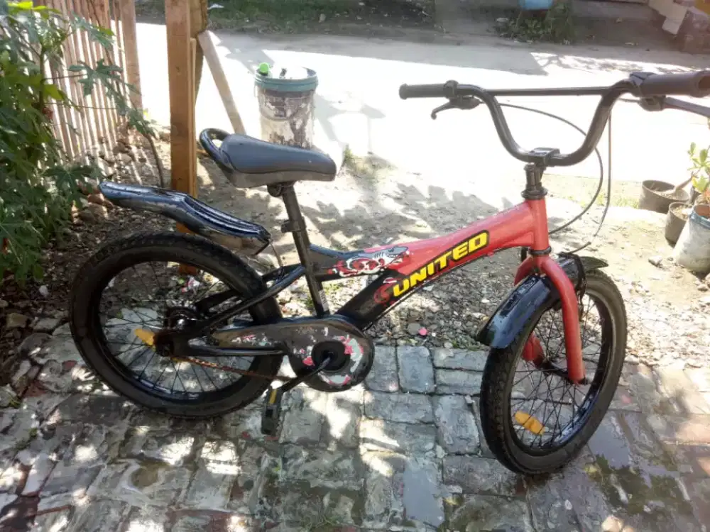 Sepeda BMX united ring 18.inch.