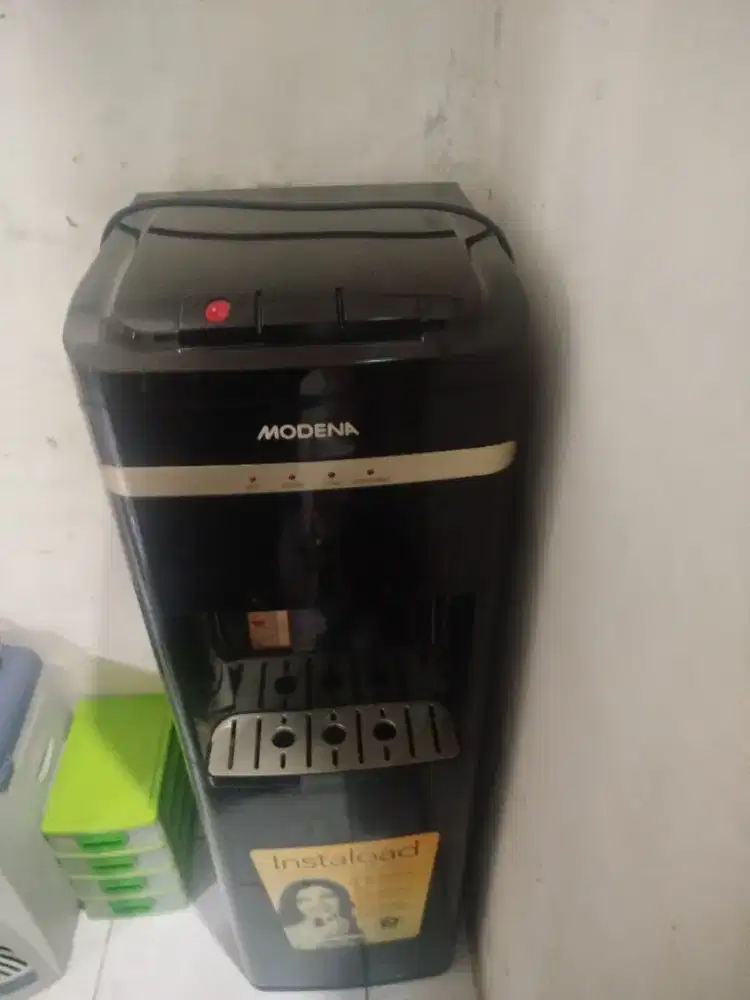 Dispenser modena