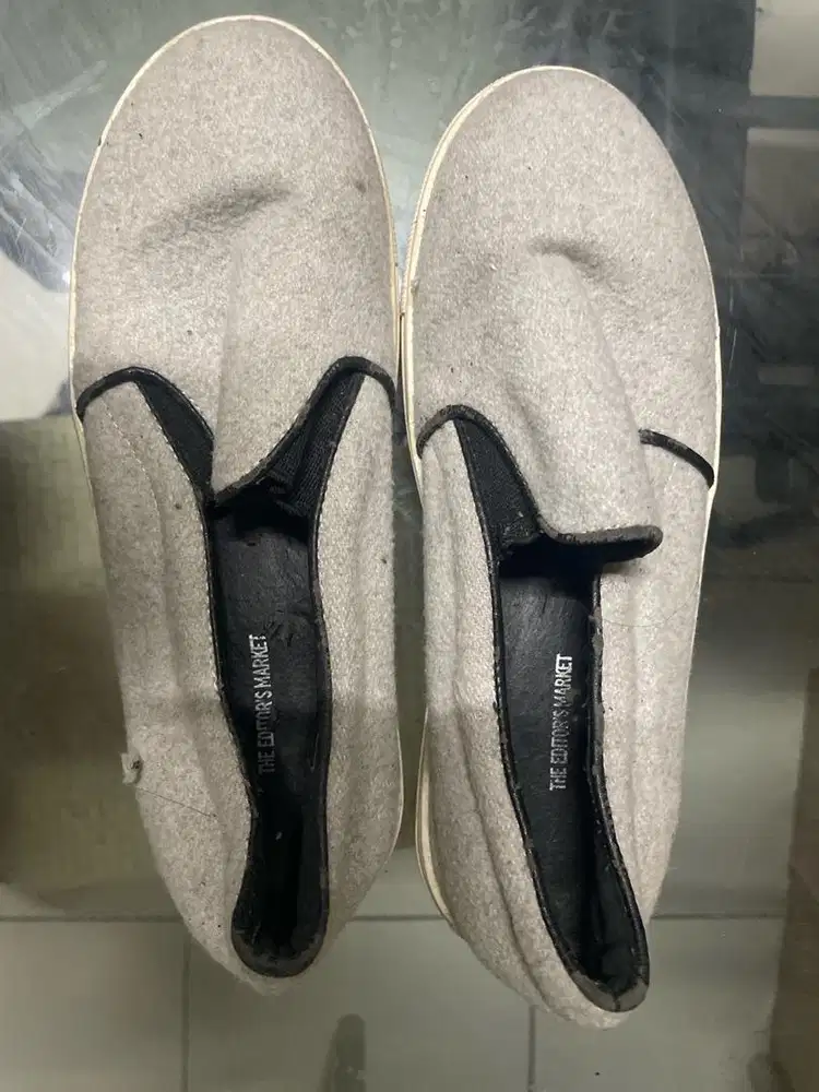 Sepatu Slip-On grey The Editor’s Market