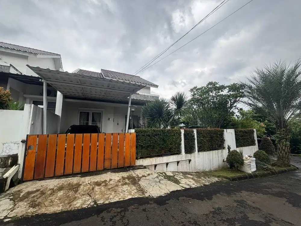 Dijual Rumah Asri Siap Huni & Luas, 5 menit dari TOL & akses mudah