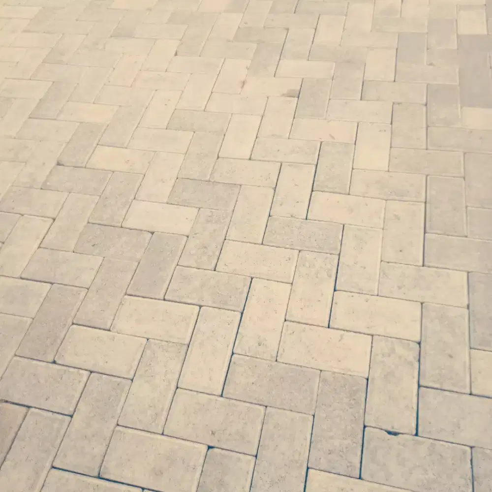Pasang paving beserta dengan bahan-bahan