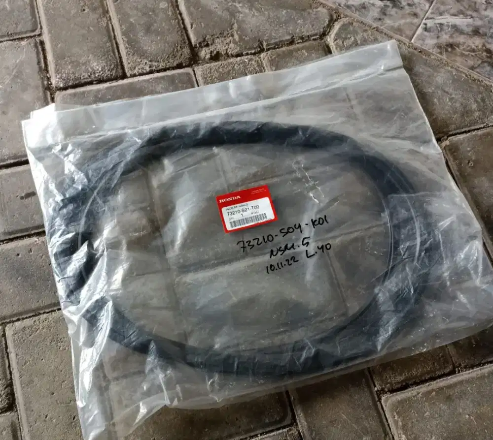 KARET KACA BELAKANG ORIGINAL FERIO & GENIO