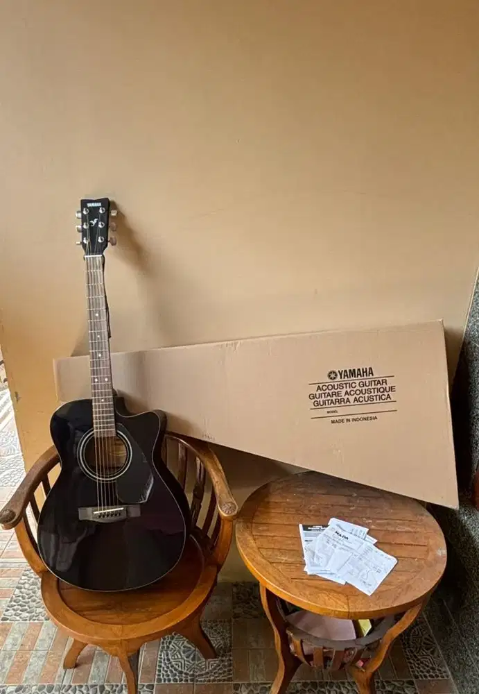 Gitar yamaha fs100c