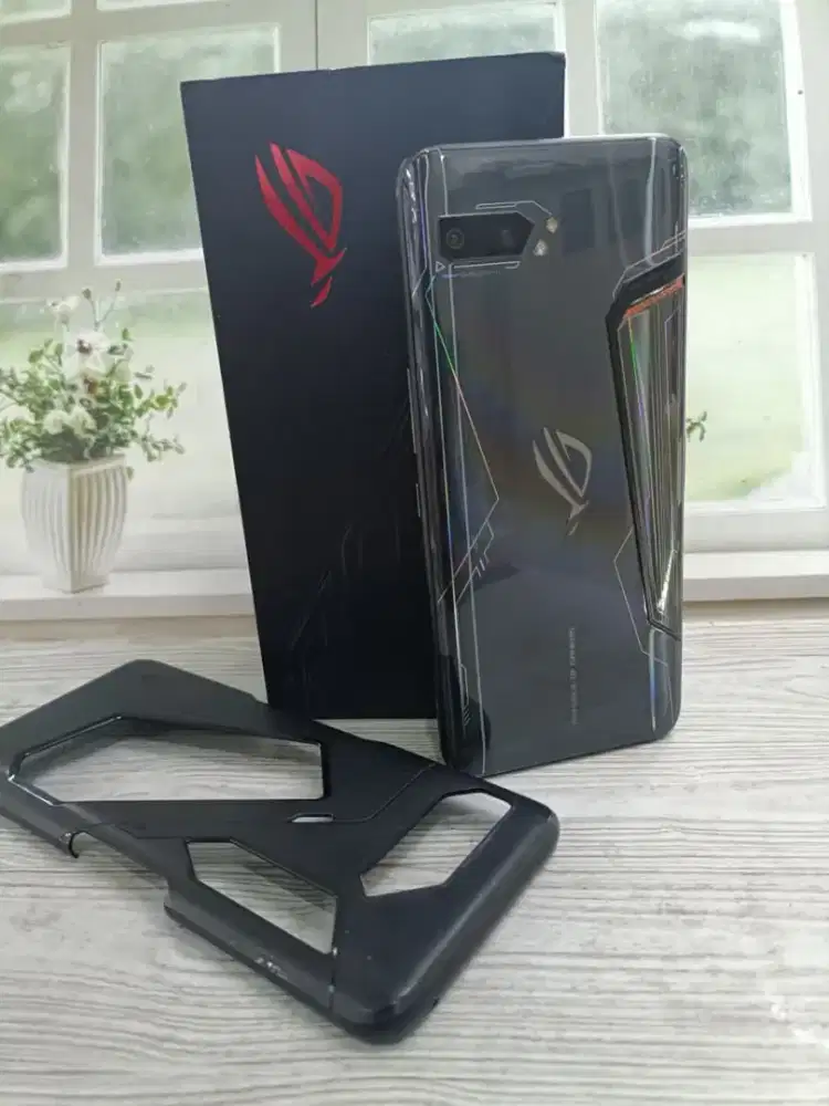 Asus ROG Phone 2 12/512Gb Resmi