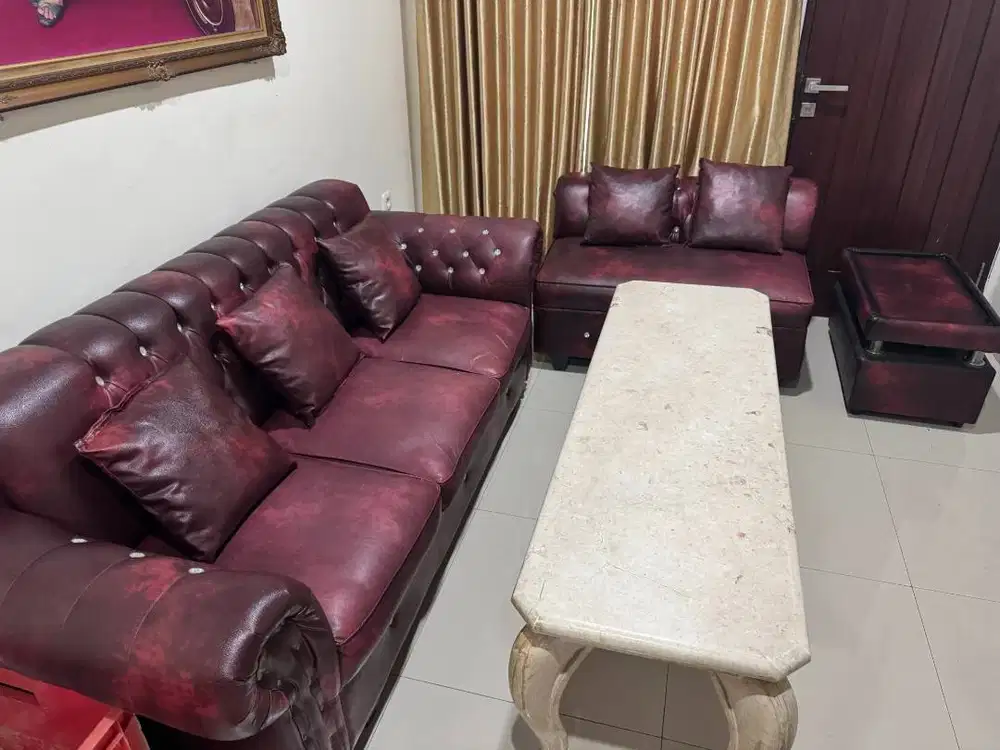 Sofa Merah Merona