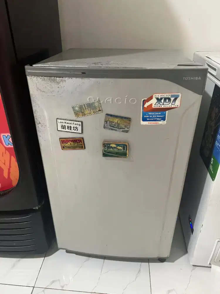 Jual cepat kulkas toshiba glacio 1 pintu dingin beku normal