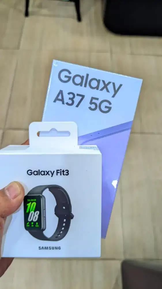 Samsung galaxy a37 dan fit 3