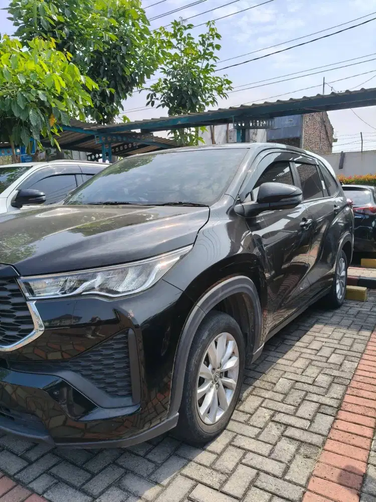 Dijual Kijang Innova Zenix Thn 2022 Type V Bensin (Kilometer Rendah)