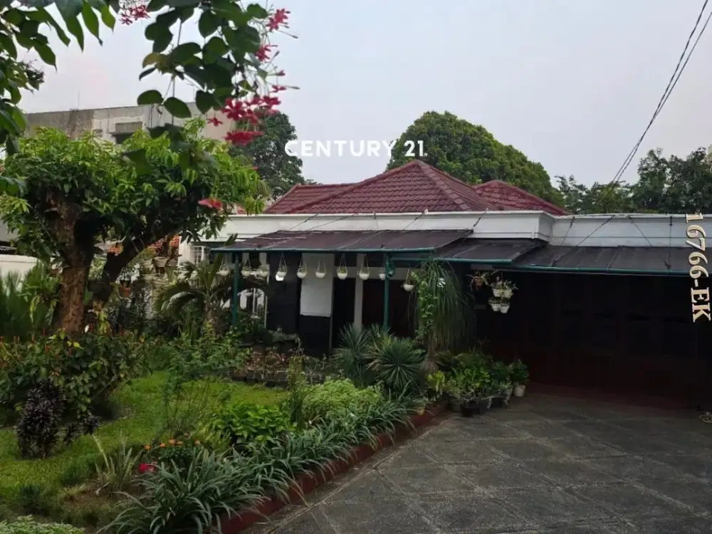DIJUAL RUMAH KLASIK & ASRI DI LOKASI STRATEGIS DI BINTARO INVESTASI TERBAIK UNTUK KELUARGA Bintaro Jakarta