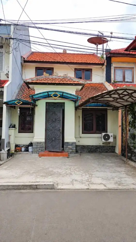 Dijual cepat Rumah 2 Lantai di Karawaci