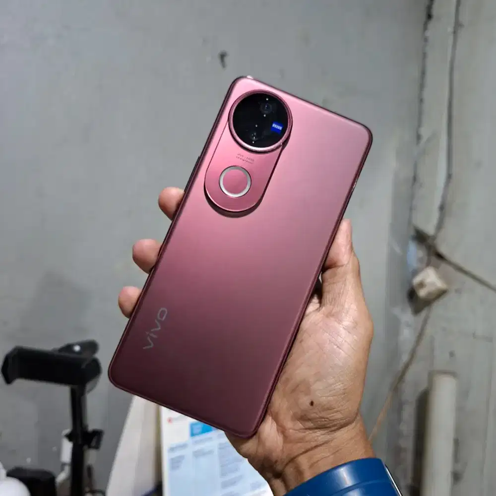 Vivo V50 5G ram 12/256GB lengkap mulus normal