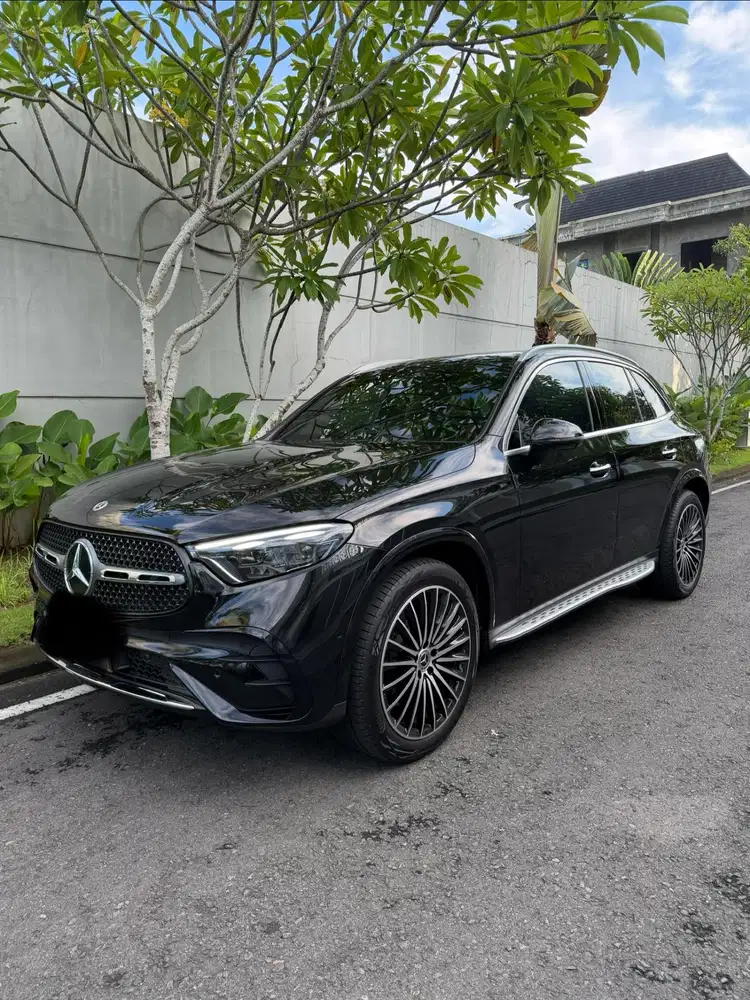 Mercedes-Benz GLC300 2024 (KM 4000)