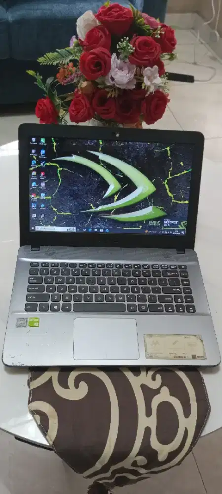 Asus vivo book V441U dual VGA core i3 gen 7