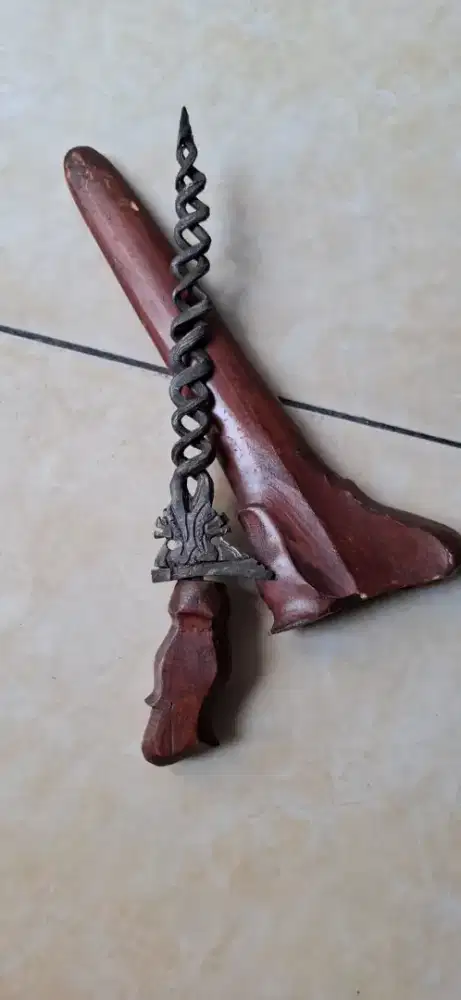 Keris serba 250