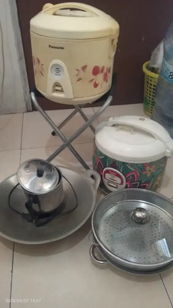 Megikom dan wajan kursi lipat