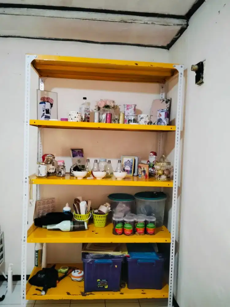 Rak Pajang Besi Custom