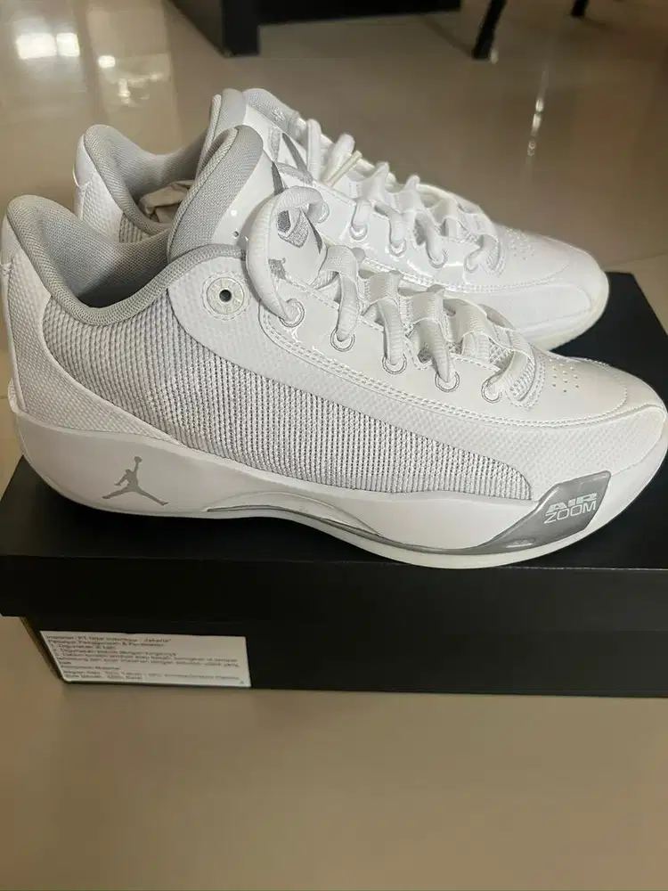 Sepatu basket Jordan Luka BNIB/NEW
