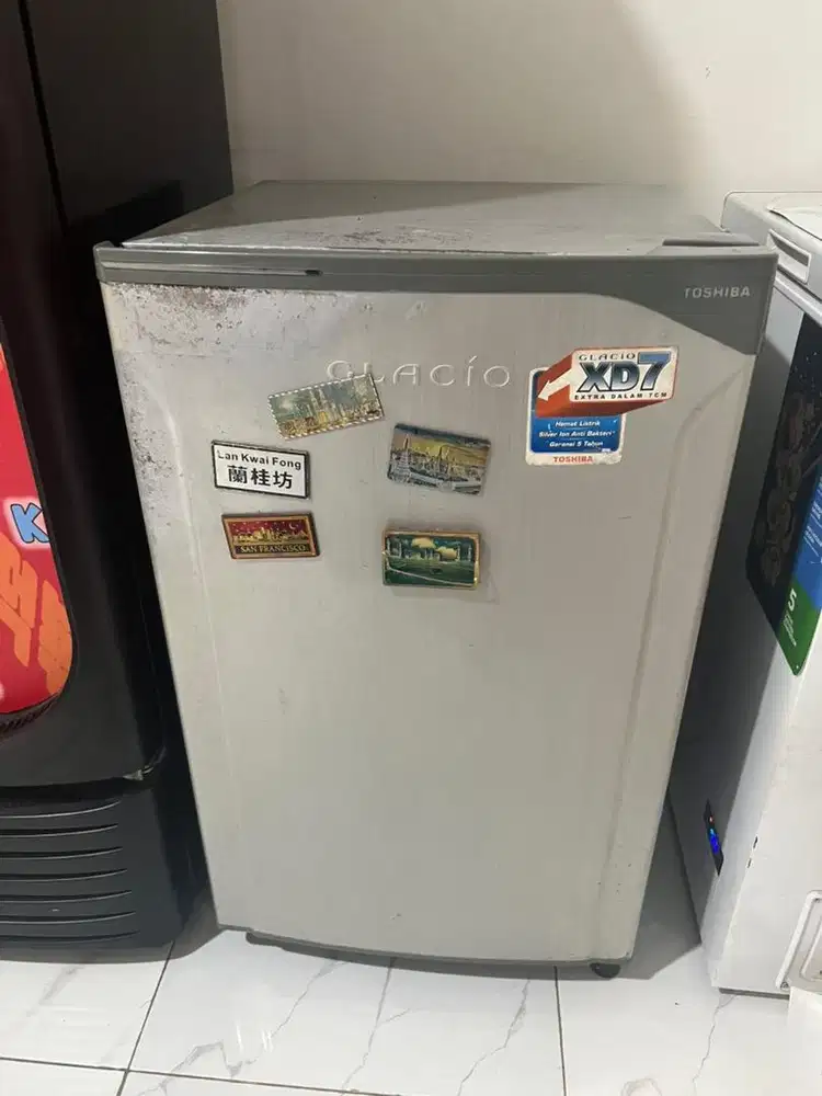 jual cepat butuh kulkas 1 pt pintu toshiba glacio dingin beku normal