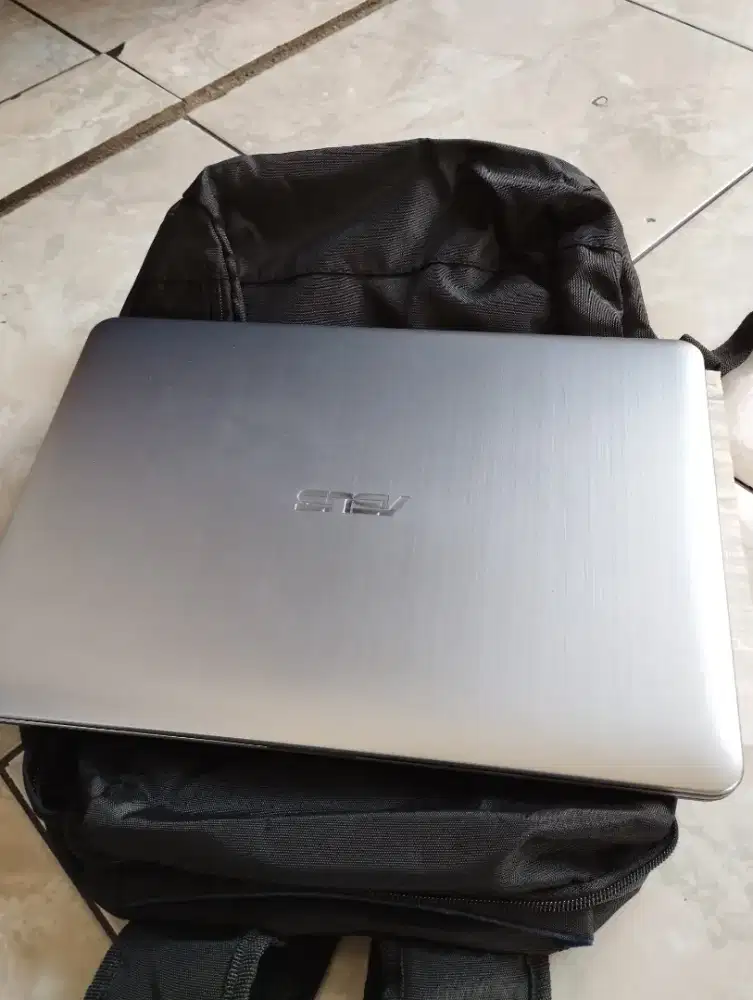 Jual laptop ASUS X441M