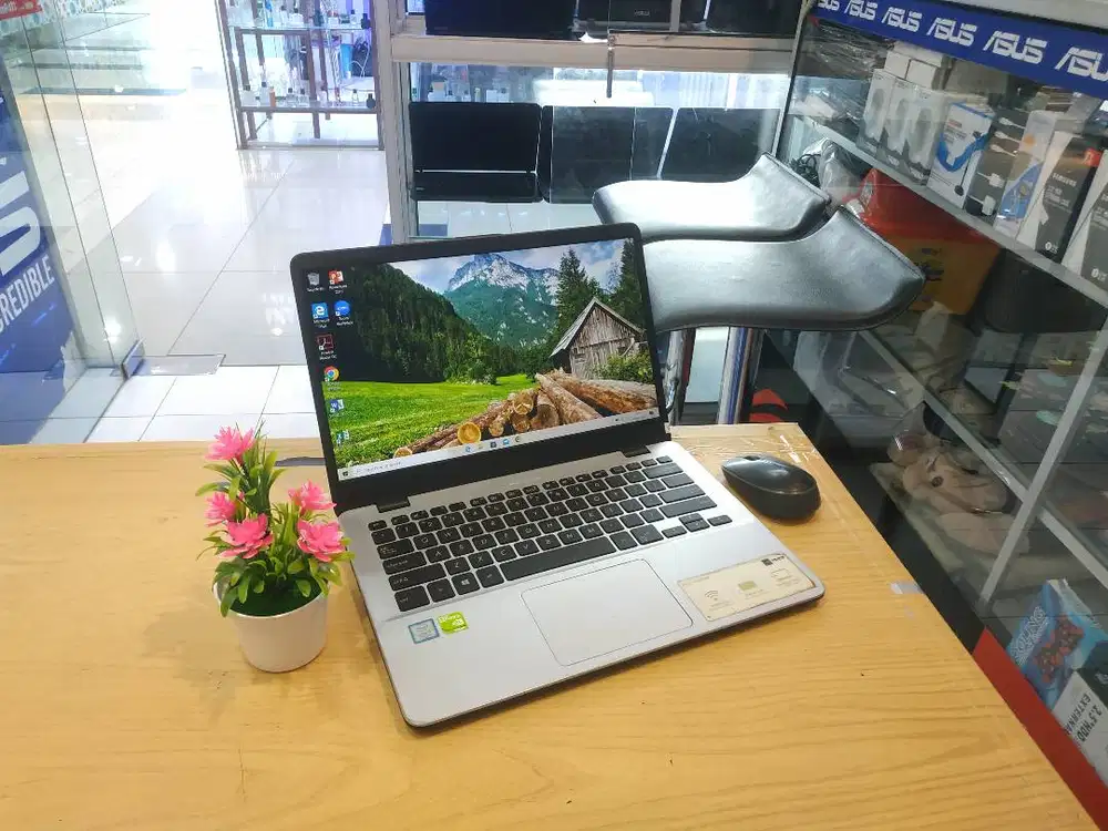 JUAL ASUS VIVOBOOK X405UQ CORE i7 RAM 8GB SSD 128GB NVIDIA