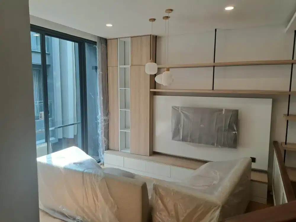 Disewakan Rumah Townhouse, Lokasi Strategis dan Tenang Area Permata Hijau Kebayoran Lama