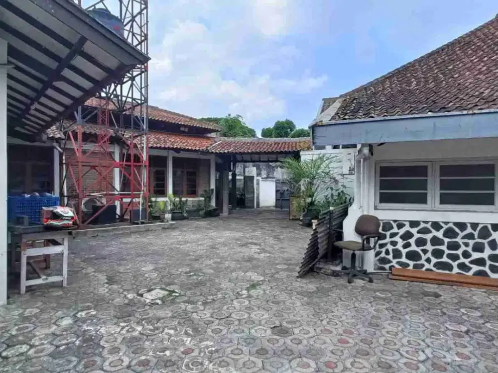 FOR SALE RUMAH UNTUK USAHA STRATEGIS PUSAT KOTA BANDUNG