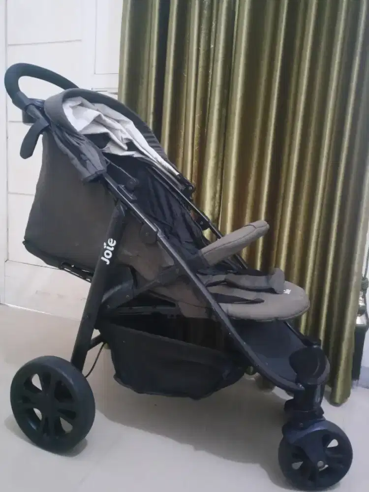 Stroller joie litetrax 4