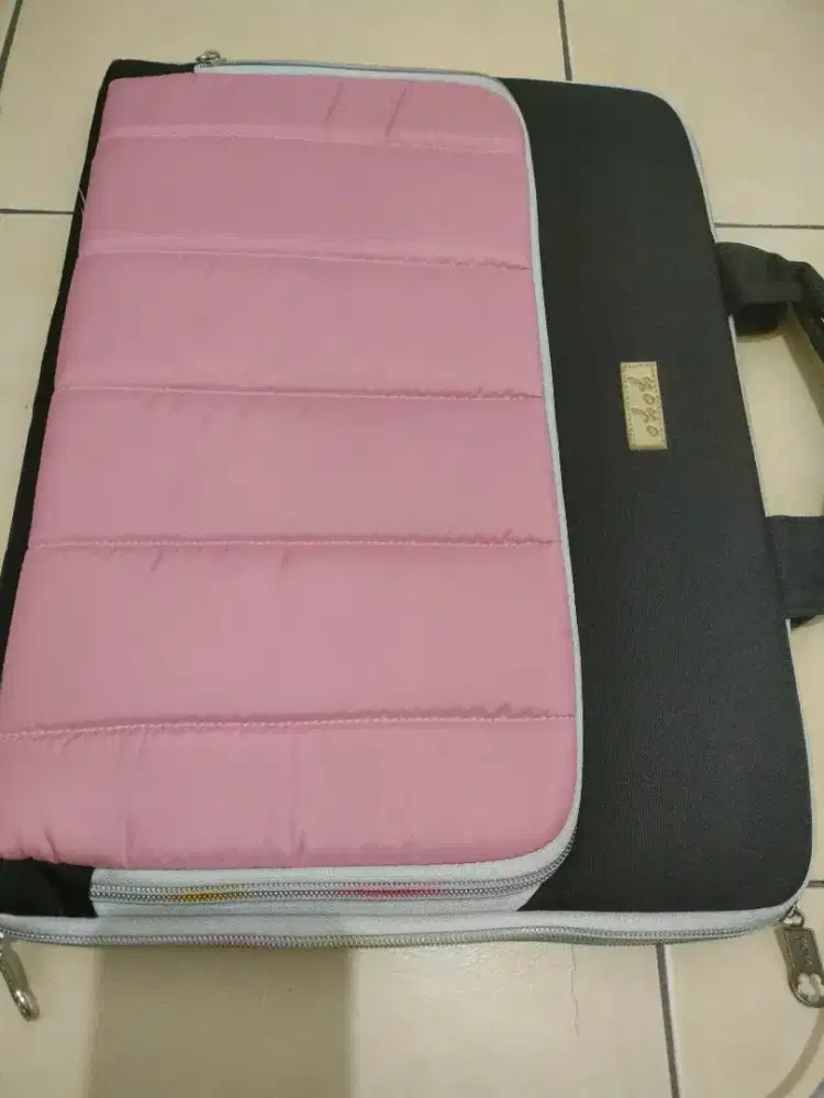 Jual tas laptop warna pink ukuran 14.