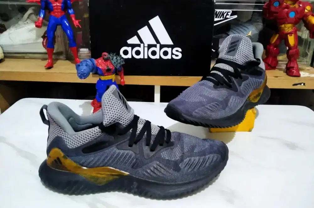 Sepatu Running Adidas Alphabounce