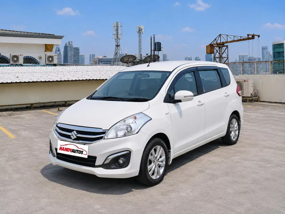 Suzuki Ertiga GX Tahun 2017 Automatic Putih Metalik