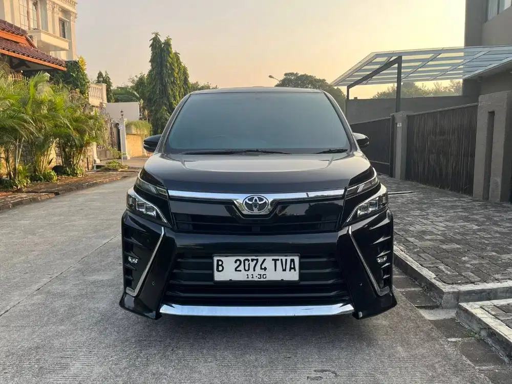 Toyota Voxy 2.0 Matic 2018
