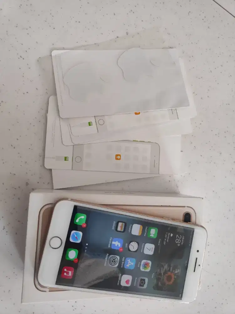 iPhone 7 plus 128gb ibox