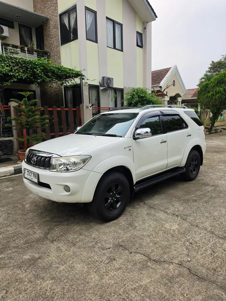 Fortuner G 2011 bensin 2.7 lux Full ori cat Record