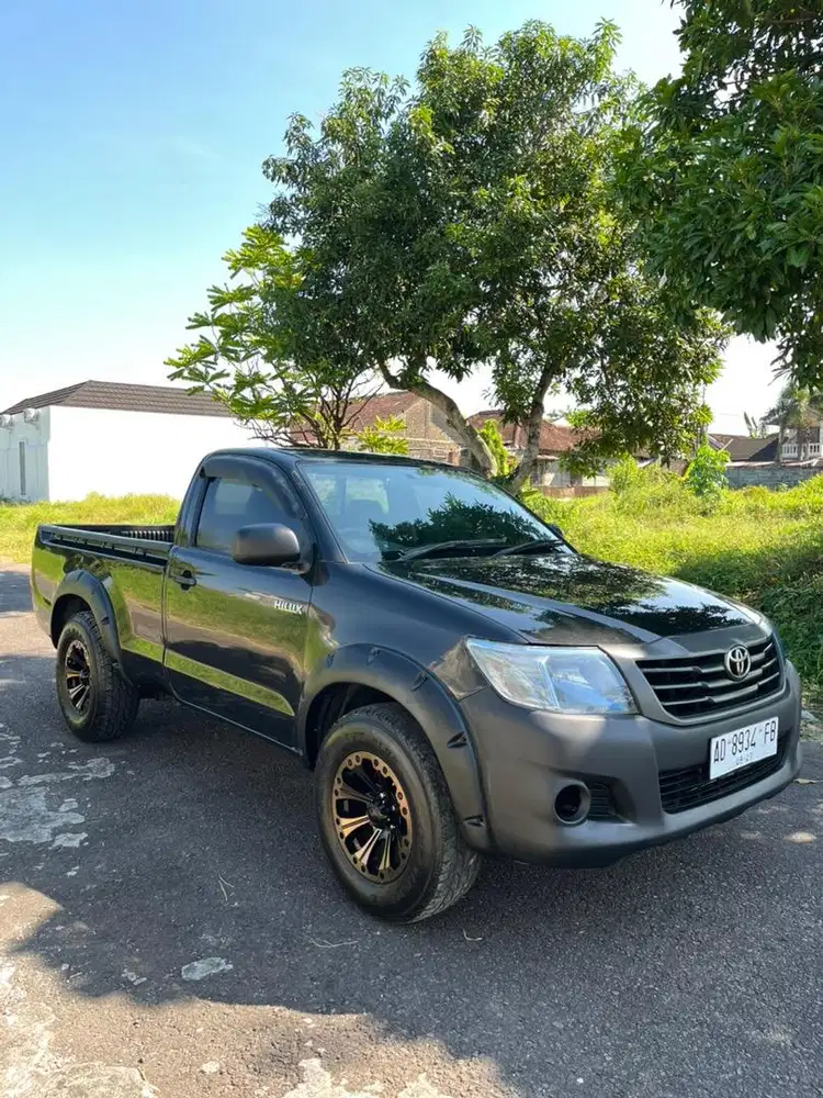 Hilux single cabin turbo diesel istimewa bukan bekas tambang