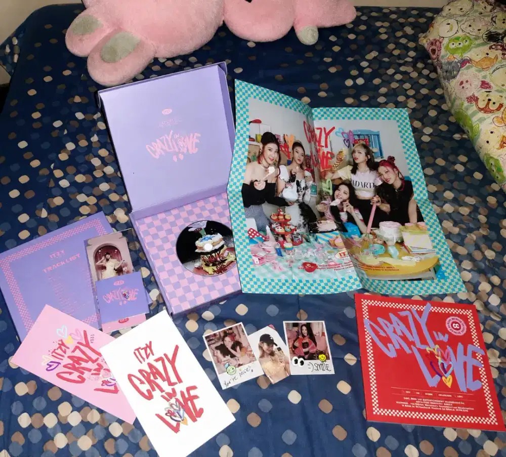 Album ITZY : Crazy in Love