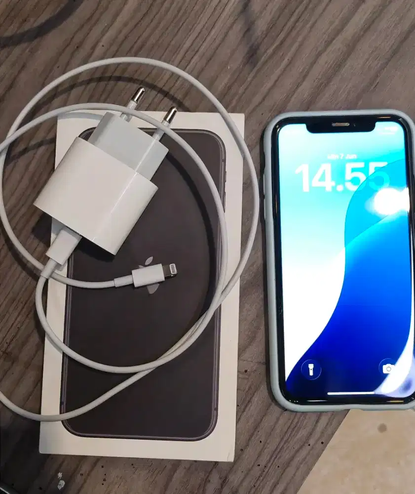 iPhone 11 64gb black ibox