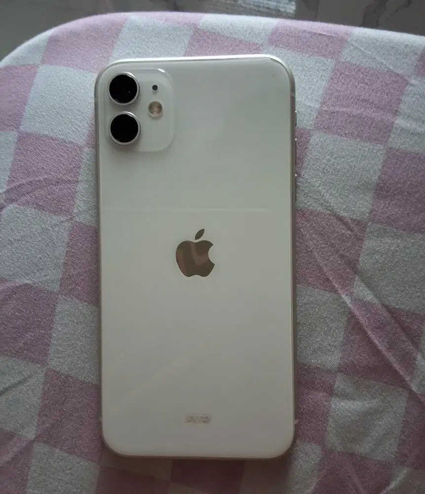 iphone 11 64gb white ibox lengkap