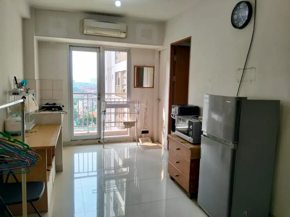 Hunian Nyaman dengan View Pool! Disewakan Oak Tower B Full Furnish Lantai Rendah Pulo Gadung