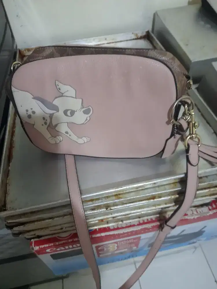 Tas Ciach motif anjing dasar pink dan coklat