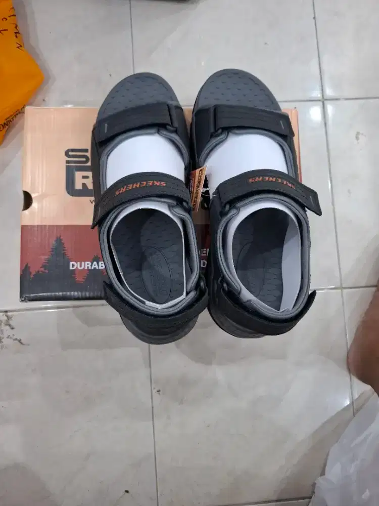 Sendal gunung empuk original skechers no. 43