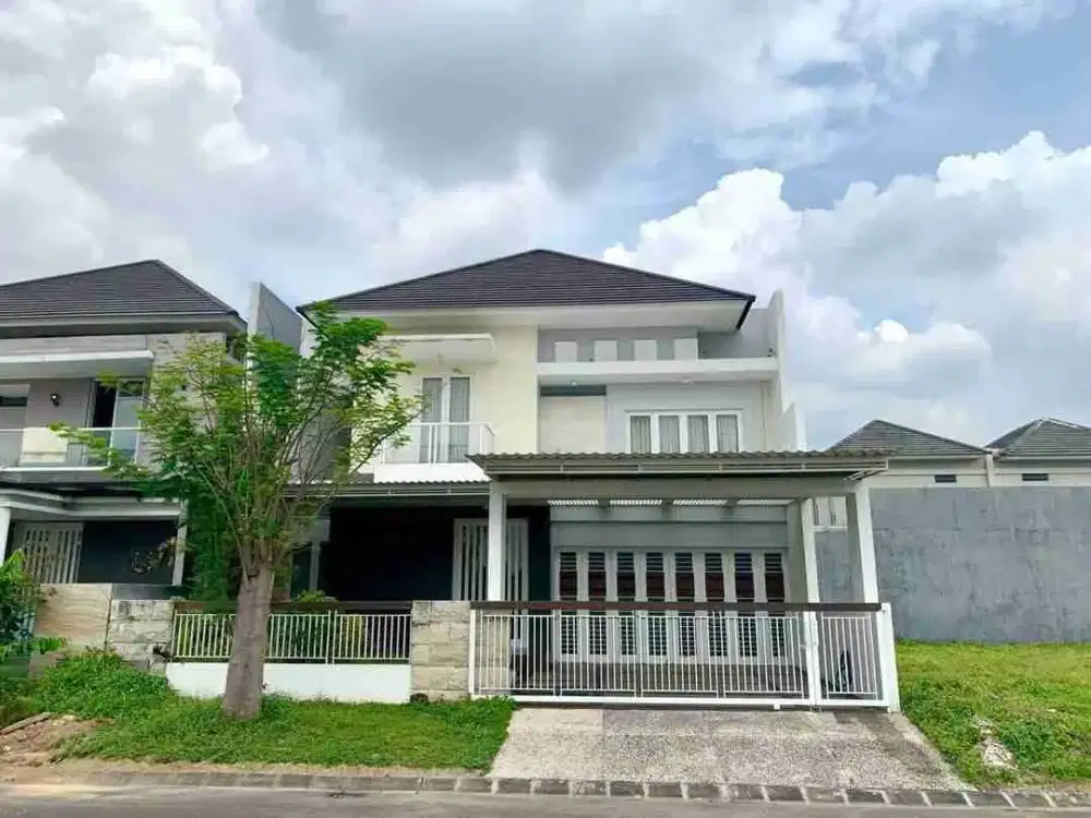 DIJUAL RUMAH ROYAL RESIDENCE furnished
depan danau