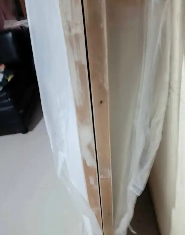 Daun pintu ada sepasang masih baru belum dipakai