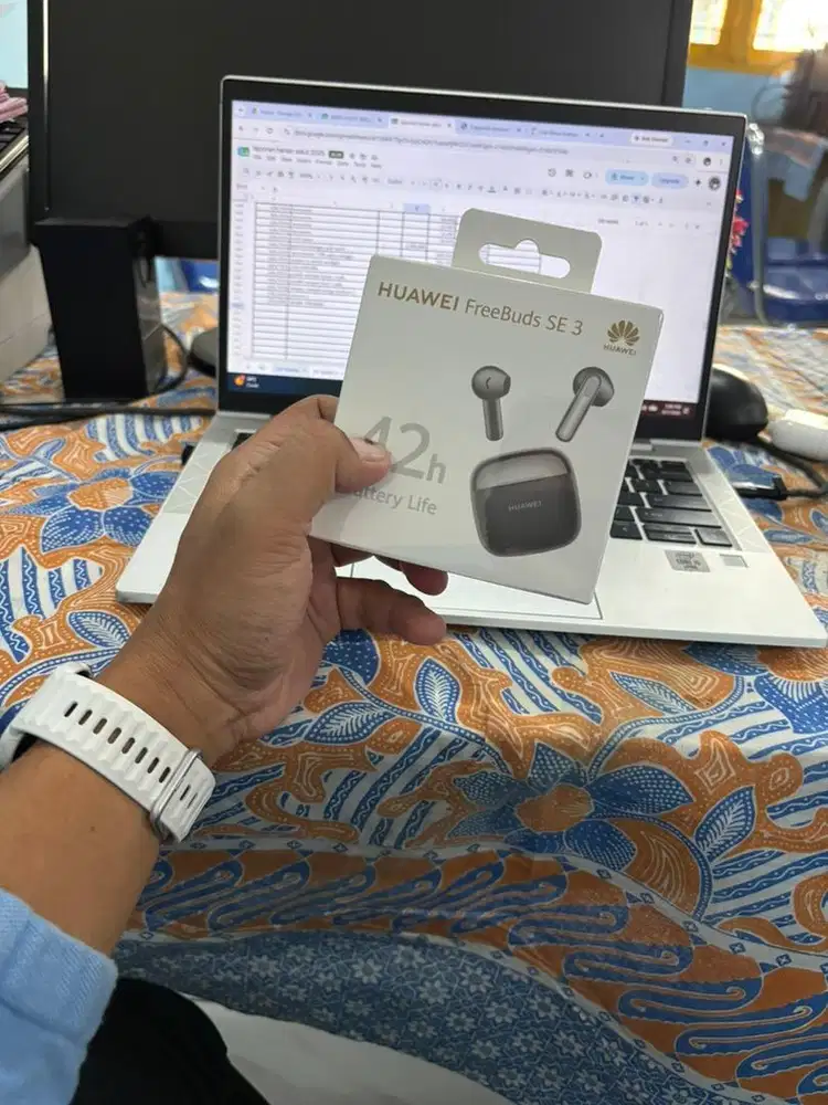 TWS Huawei FreeBuds SE 3 Masih Baru Segel Dus