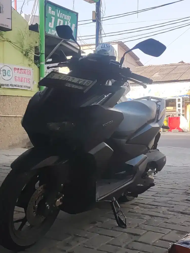 Dijual motor vario 160 abs