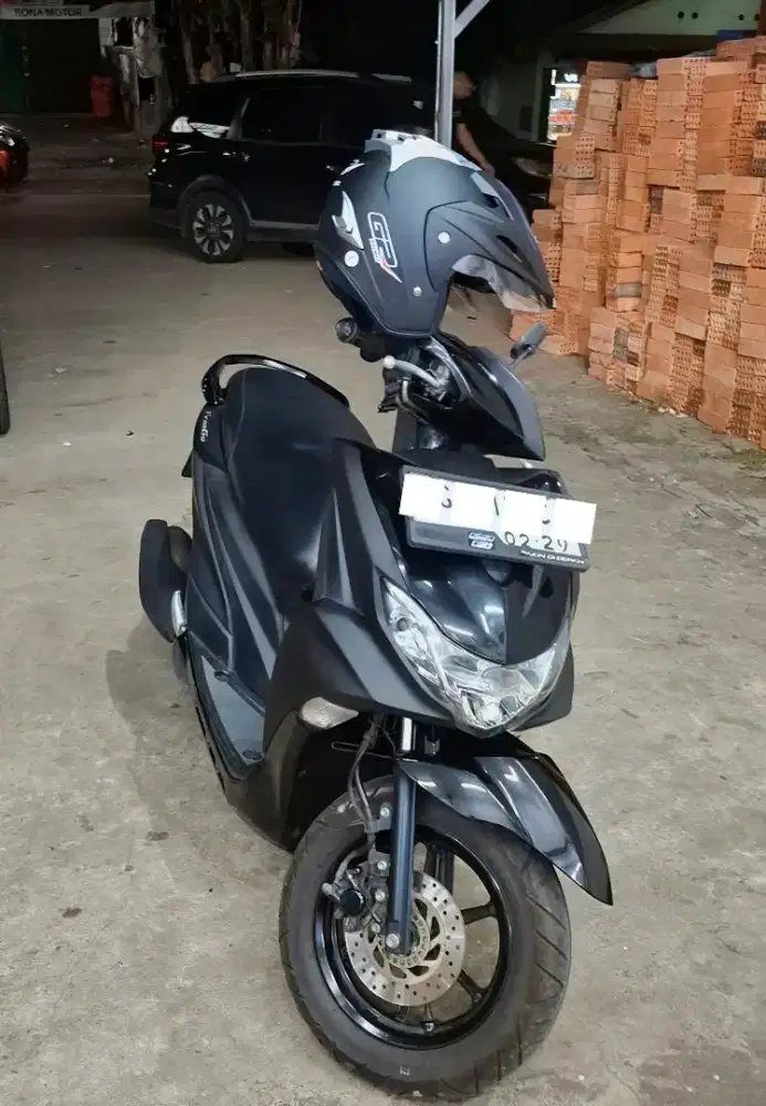 Yamaha Freego, Hitam Dop