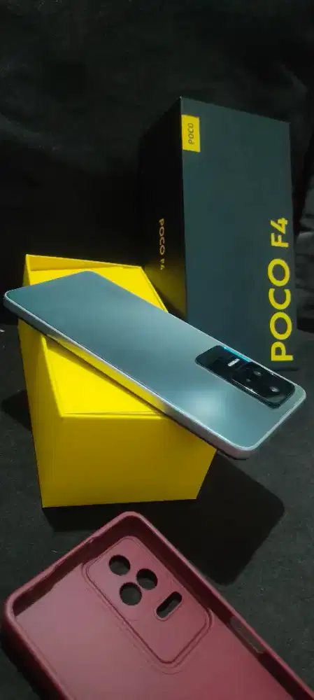POCO F4 5G 8/256 normalll